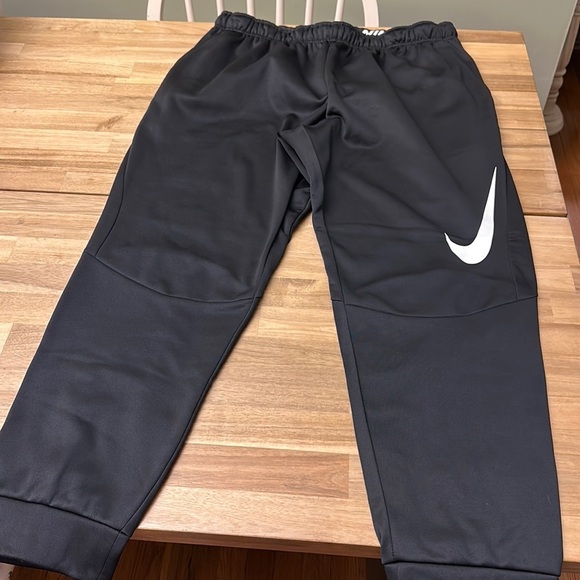 NIKE ⭐️dri-fit fleece lined jogger - Picture 2 of 7